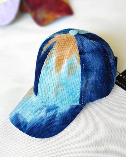 کلاه آبرنگی آبی